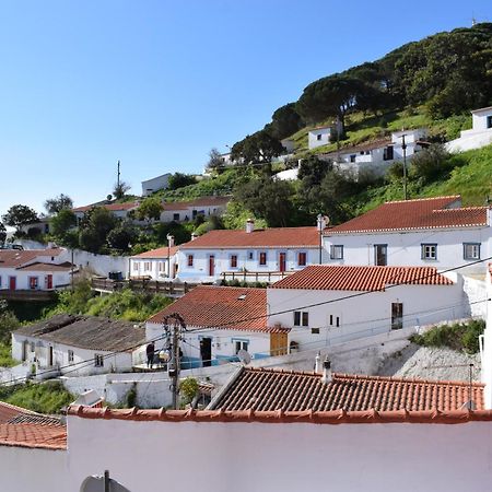 Hillside 2 Aljezur Old Town Pensionat Eksteriør billede
